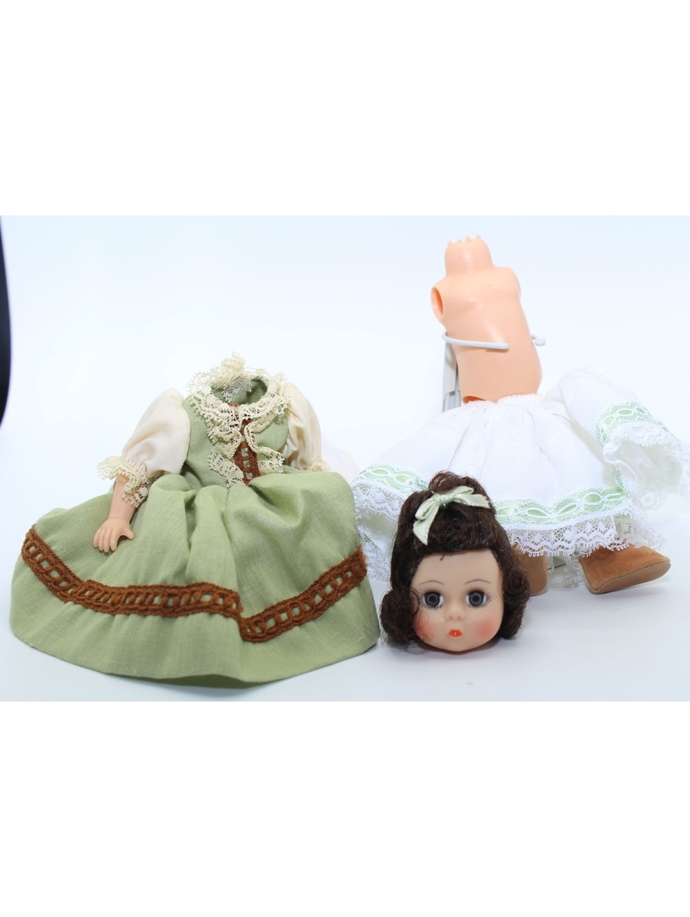 VTG Madame Alexander Miniature Showcase Little Women Beth Doll 8" Green Dress